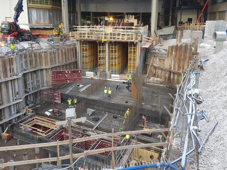 Veturitien eritasoliittymä, YIT, 2018-2019